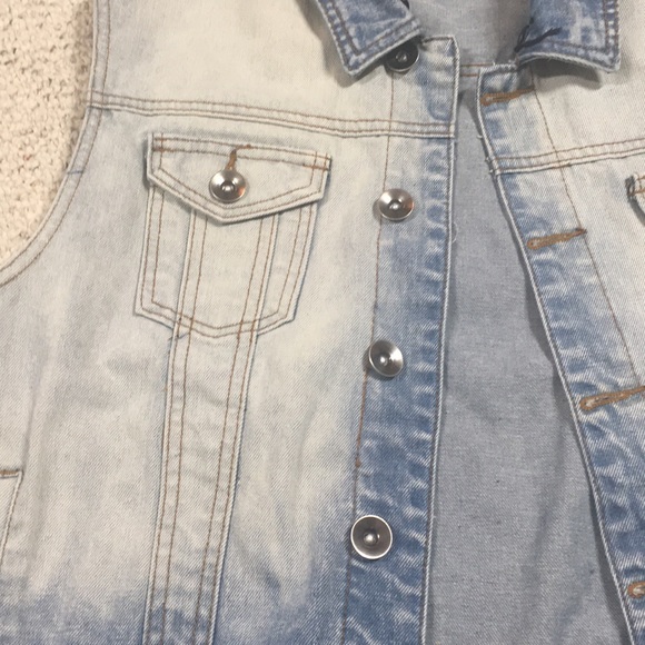 Men’s denim vest jacket - Picture 4 of 7